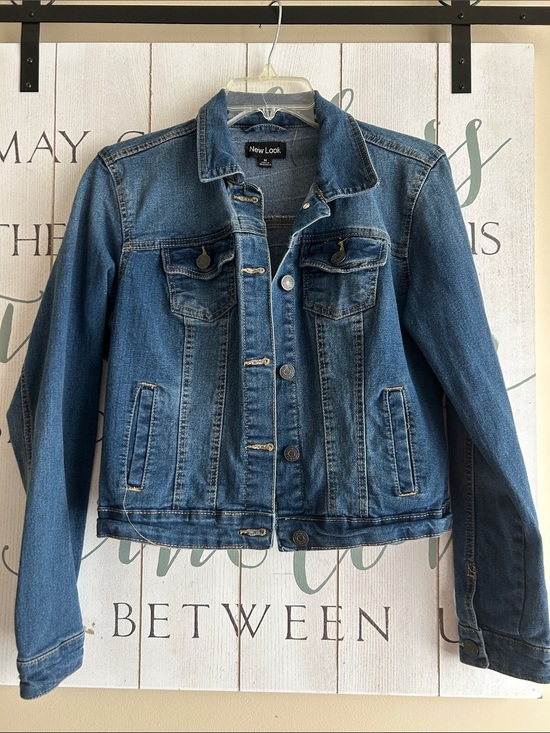 New Look Jackets & Blazers - New Look Medium Wash Blue Denim Trucker Jacket size medium